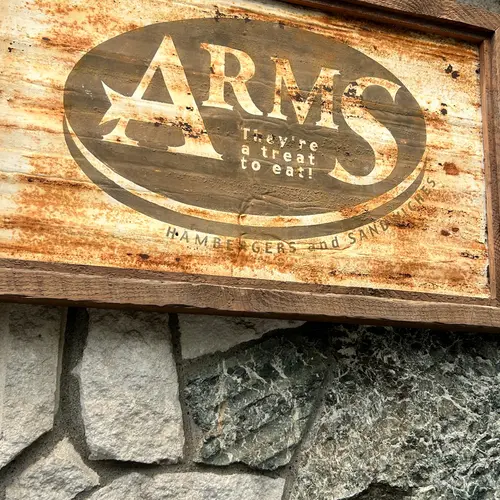 ARMS PARK SIDE BURGER SHOP （アームズ）