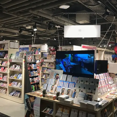 HMV＆BOOKS TOKYO
