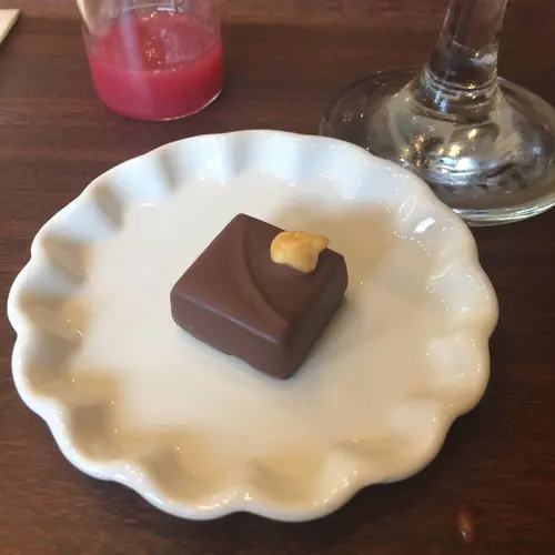 プレスキルショコラトリー 本店 （PRESQUILE chocolaterie） 