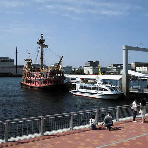 千葉みなと桟橋（旅客船ターミナル） 海賊船アニバーサリークルーズ号