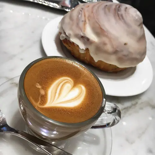 アンティコカフェアルアビス 横浜ランドマークプラザ店 （ANTICO CAFFE AL AVIS）