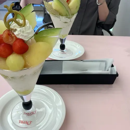新宿本店 タカノフルーツパーラー