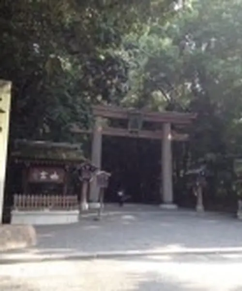 山の辺の道、日本の古代を辿る大神神社から長岳寺まで一日散策コース