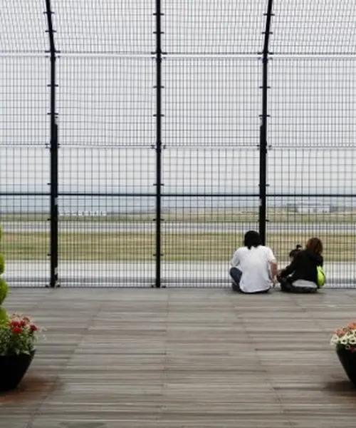 飛行機に乗らなくても海を眺めてノホホンと寛げる！マリンエア神戸空港でマッタリする一日