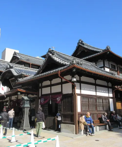 道後温泉でくつろぐ癒し旅