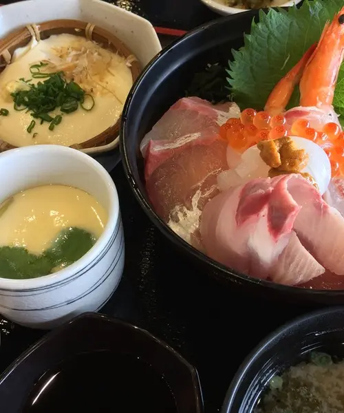 北浦の海鮮丼と、豊田の大藤棚