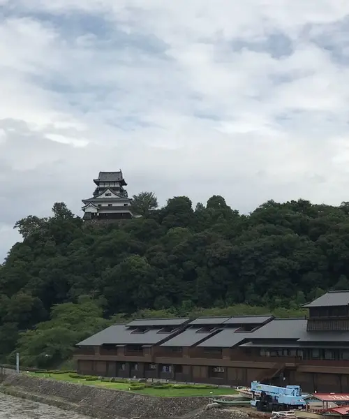 【日本100名城】国宝犬山城を湯船にで堪能！迎帆楼のお城ビュー泊と犬山観光