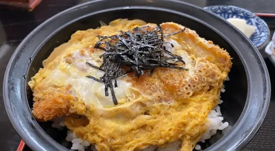 カツ丼（900円）