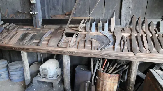 昔ながらの鍛冶道具