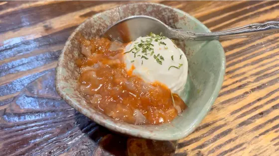【マグロの酒盗とマスカルポーネ 647円】