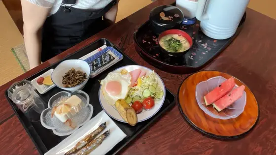 朝食