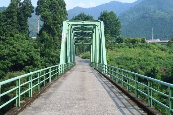 Light green color bridge