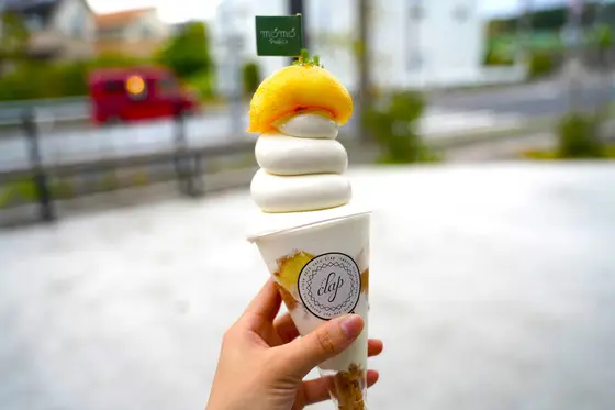 これぞインスタ映え！桃のパフェ