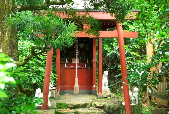 小さな稲荷神社