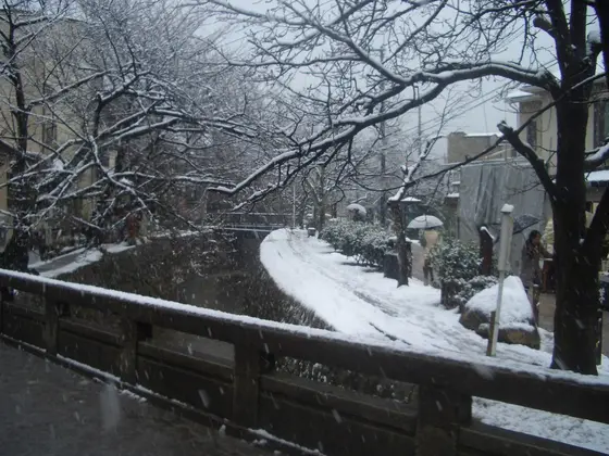 銀閣寺周辺は雪景色