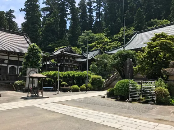 折り重なる甍も美しい