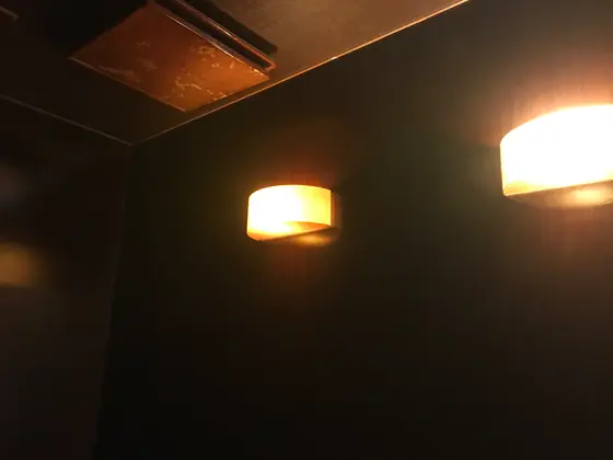 喫煙室照明