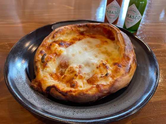 お釜ピザ・中🍕(1,498円税込)