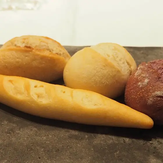 石窯で焼いたパンはどれも美味しい