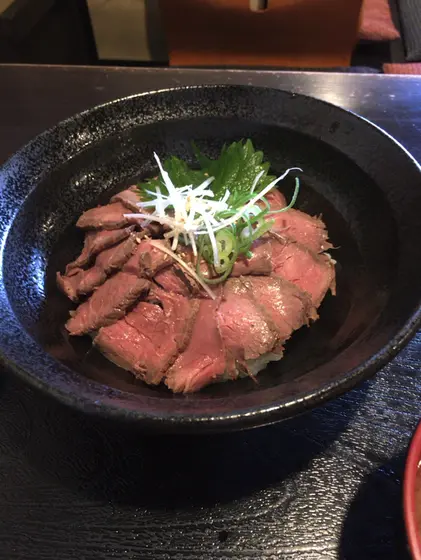 近江牛ローストビーフ丼