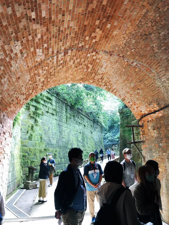 レンガ造のトンネル
