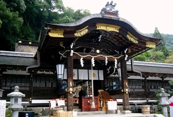 日本で3つしかない「松尾造り」の本殿