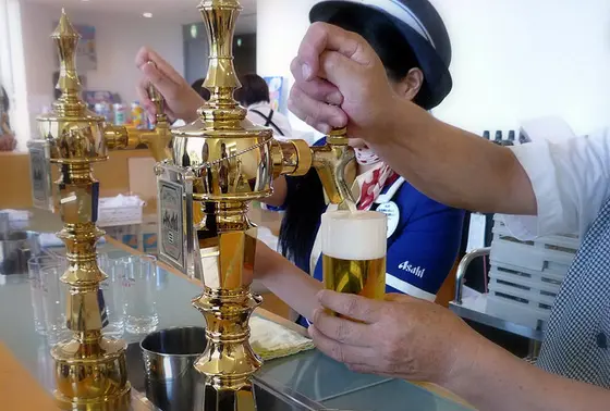 試飲コーナーへ