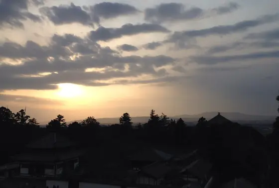 二月堂から眺める夕日と夜景