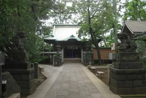 行慶寺に隣接する戸越八幡神社