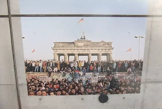 ベルリンの壁に関する説明