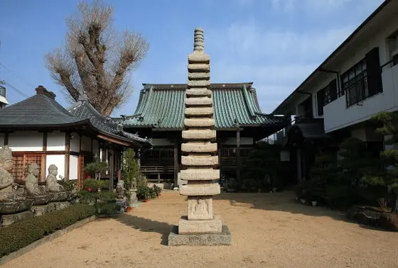 鎌倉時代の十三重石塔がすごい！！