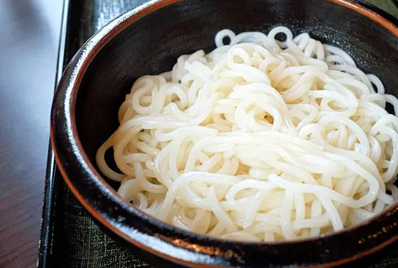 淡路島うどんとも言える新感覚の手打ちうどん