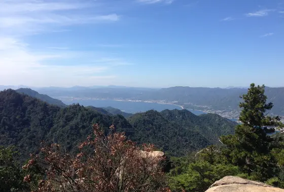 弥山ハイキング中の景色
