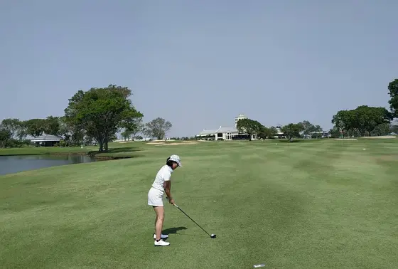 タイは乾季でゴルフにバッチリ。