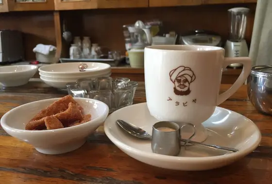 ブレンドコーヒーとかりんとう。