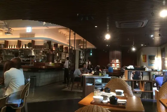 落ち着く店内