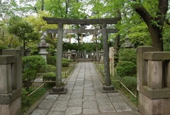 木戸孝允寄進の鳥居