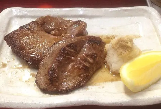 マグロの頬肉ステーキ ¥500