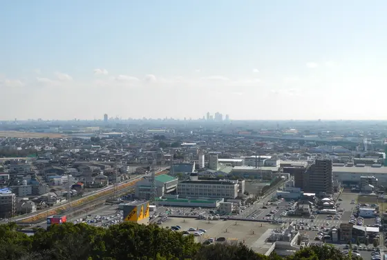 名古屋の高層ビル群が近く見える