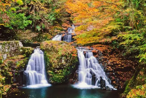 秋の四十八滝