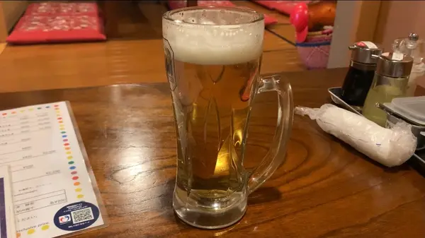 ビール(490円)