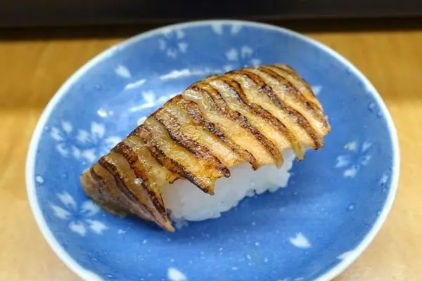 鮭の背脂炙り寿司