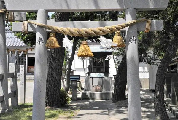 島の西端にある八幡神社