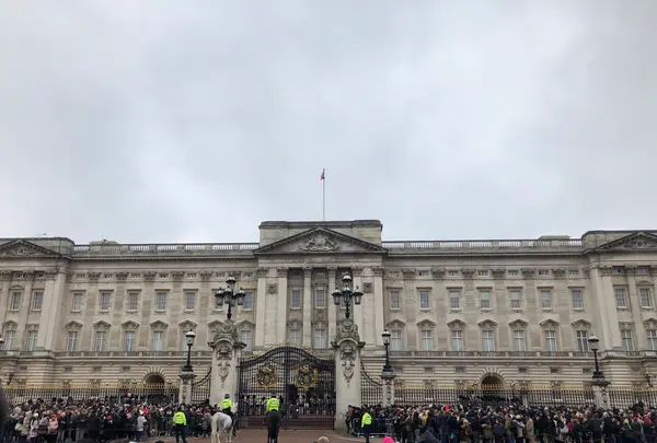 バッキンガム宮殿（Buckingham Palace）の写真・動画_image_420323