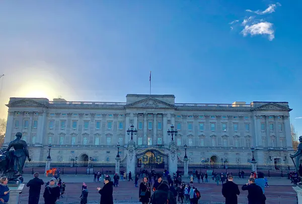 バッキンガム宮殿（Buckingham Palace）の写真・動画_image_420325