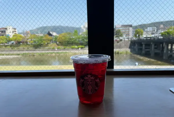 スターバックスコーヒー 京都三条大橋店（STARBUCKS COFFEE）の写真・動画_image_425053