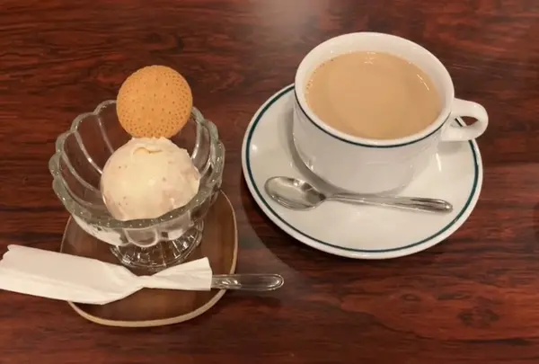 いちじくのアイスクリーム&カフェオレ