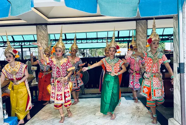 Phra Phrom／Erawan Shrine（プラ・プロム／エラワン廟）の写真・動画_image_692646