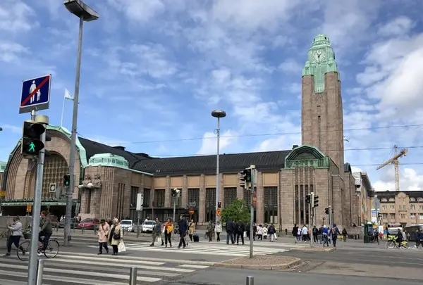 ヘルシンキ中央駅 - Helsinki Central Station
