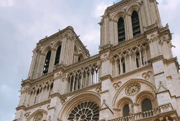 ランス大聖堂 ノートルダム大聖堂 Cathedrale Notre Dame De Reims へ行くなら おすすめの過ごし方や周辺情報をチェック Holiday ホリデー
